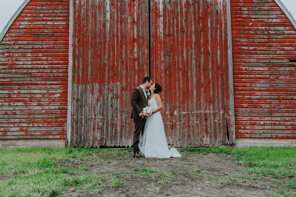 Manitoba Farm Wedding Kampphotography Winnipeg Wedding Photographers 