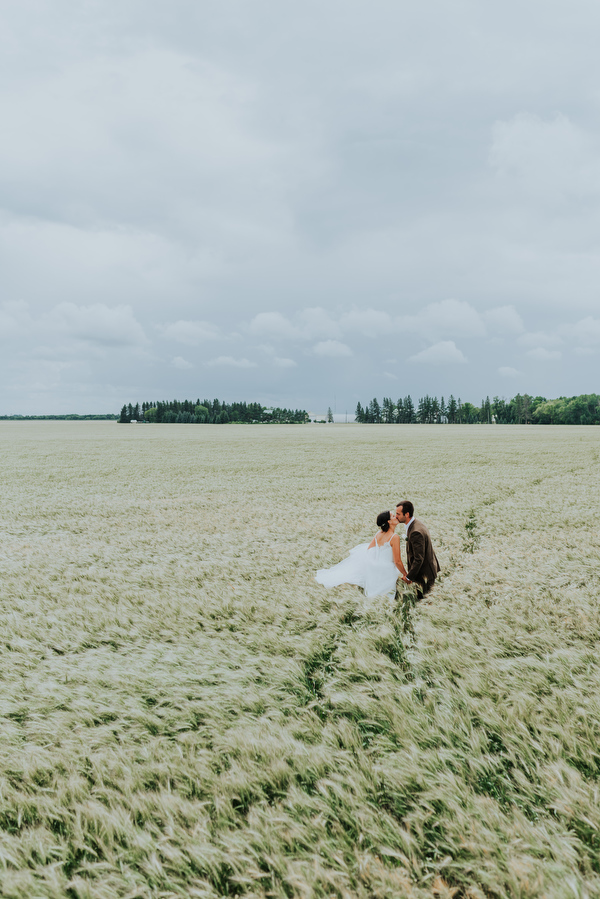 Manitoba Farm Wedding Kampphotography Winnipeg Wedding Photographers 