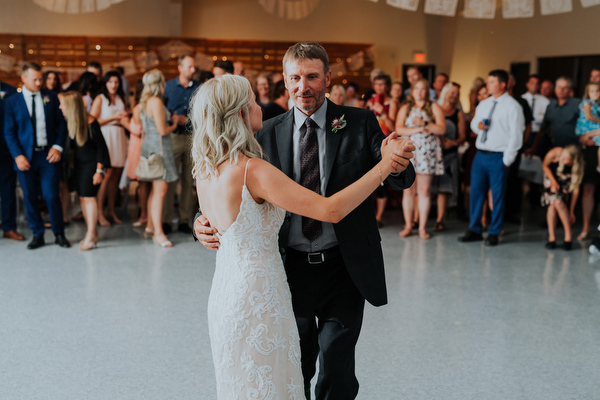 Swan River Wedding Kampphotography Winnipeg Wedding Photographers 