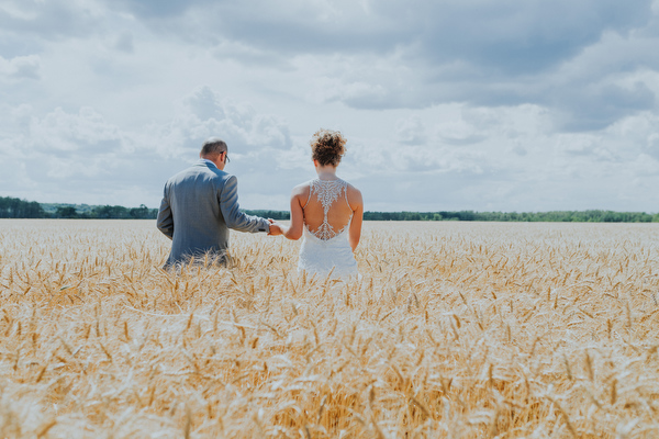 Manitoba Farm Wedding Kampphotography Winnipeg Wedding Photographers 