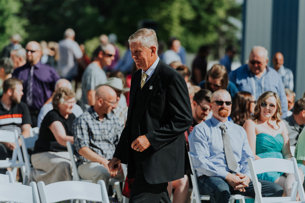 Manitoba Farm Wedding Kampphotography Winnipeg Wedding Photographers 