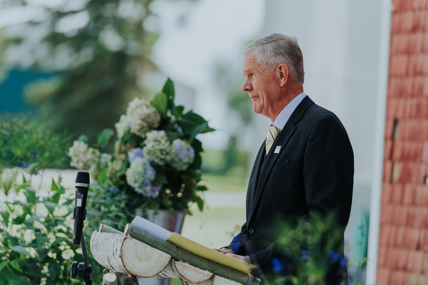 Manitoba Farm Wedding Kampphotography Winnipeg Wedding Photographers 