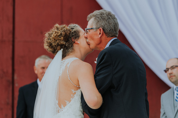 Manitoba Farm Wedding Kampphotography Winnipeg Wedding Photographers 