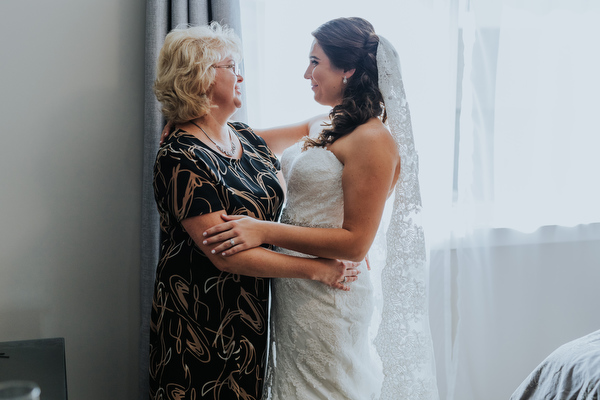 Greenwood Inn Wedding Kampphotography Winnipeg Wedding Photographers 