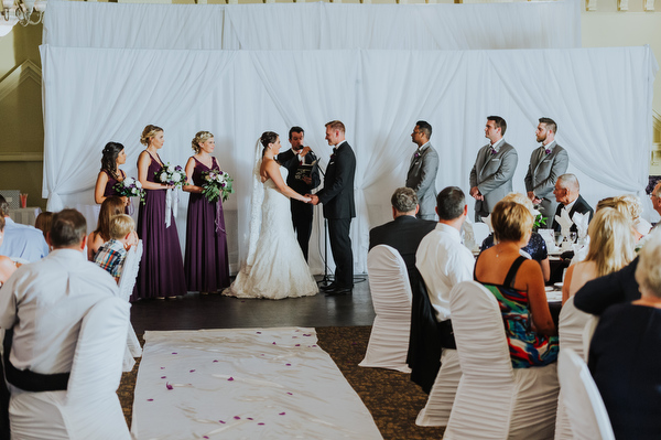 Greenwood Inn Wedding Kampphotography Winnipeg Wedding Photographers 