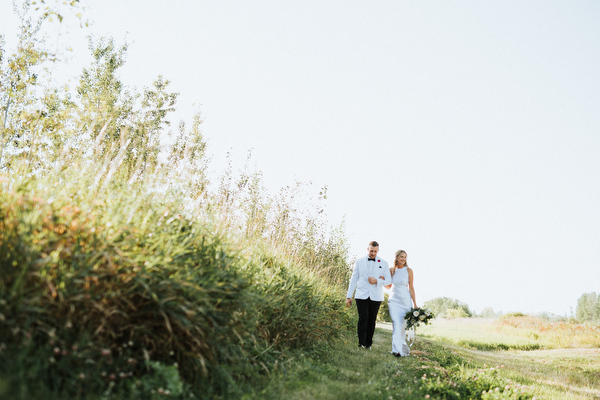 Winnipeg Back Yard Wedding Kampphotography Winnipeg Wedding Photographers 