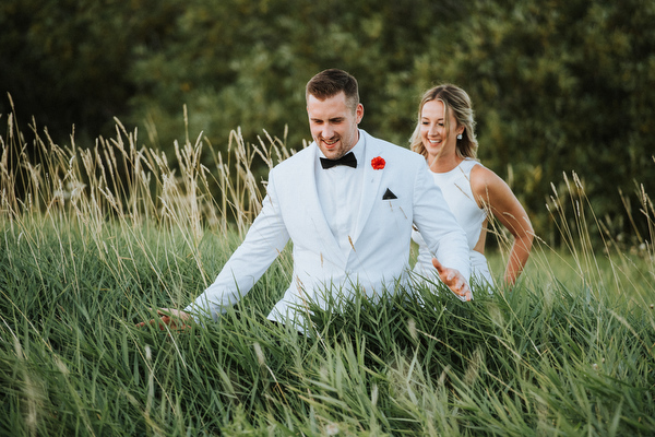 Winnipeg Back Yard Wedding Kampphotography Winnipeg Wedding Photographers 