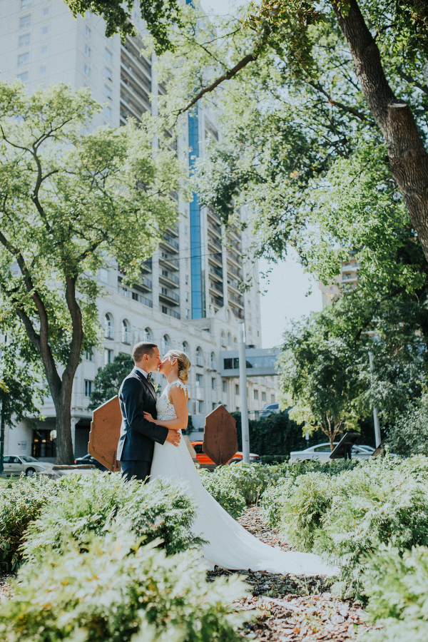 Winnipeg Art Gallery Wedding Kampphotography Winnipeg Wedding Photographers WAG Wedding 