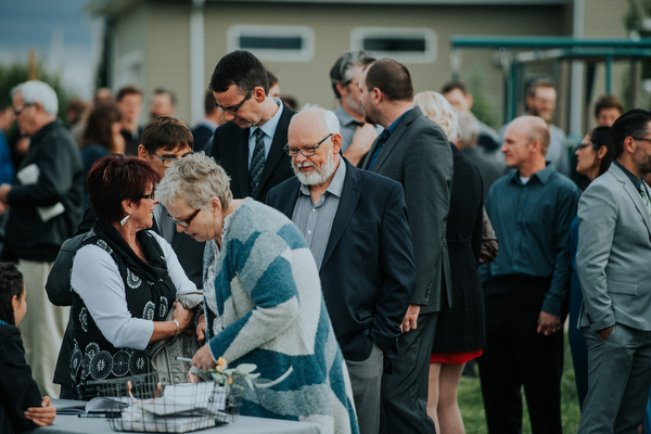 Back Yard Wedding Kampphotography Winnipeg Wedding Photographers 